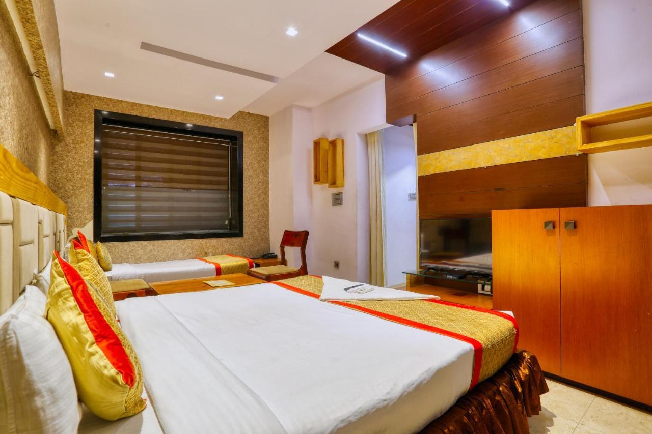 The Ashoka Hotel Indore Eksteriør billede