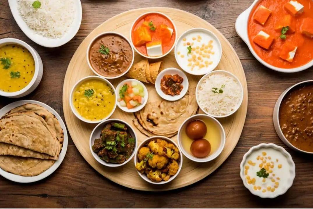 The Ashoka Hotel Indore Eksteriør billede