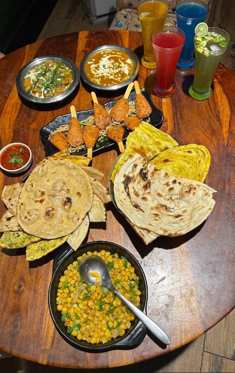 The Ashoka Hotel Indore Eksteriør billede