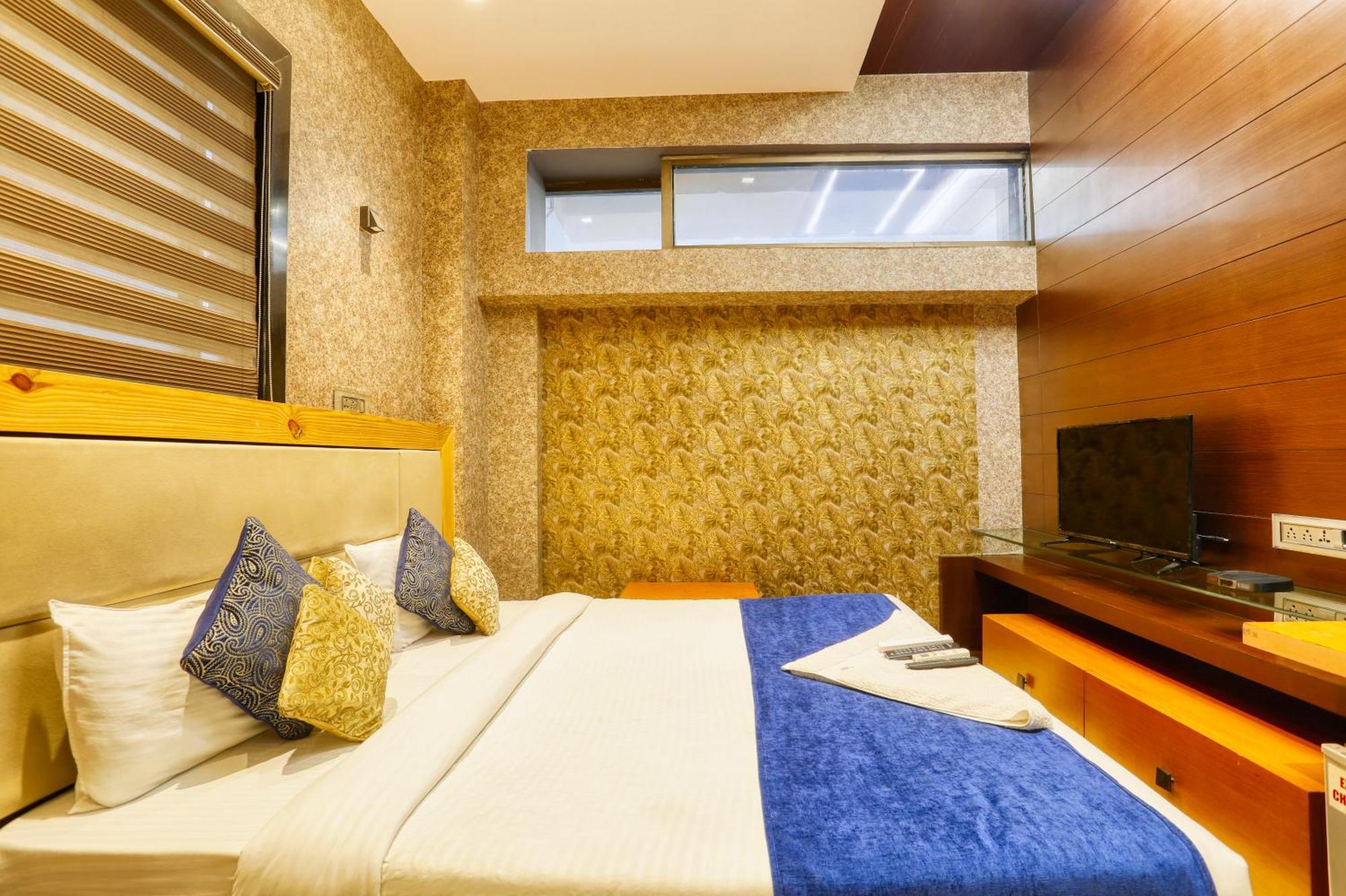 The Ashoka Hotel Indore Eksteriør billede