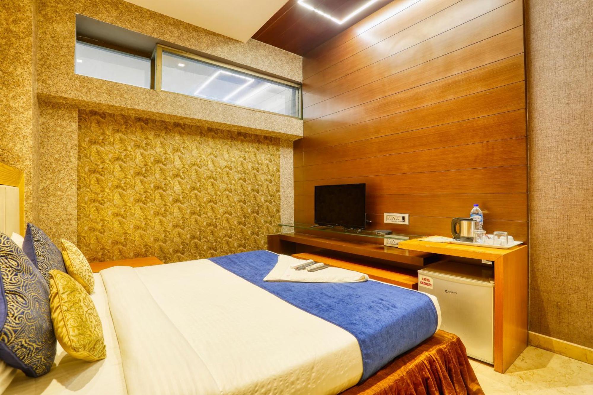 The Ashoka Hotel Indore Eksteriør billede