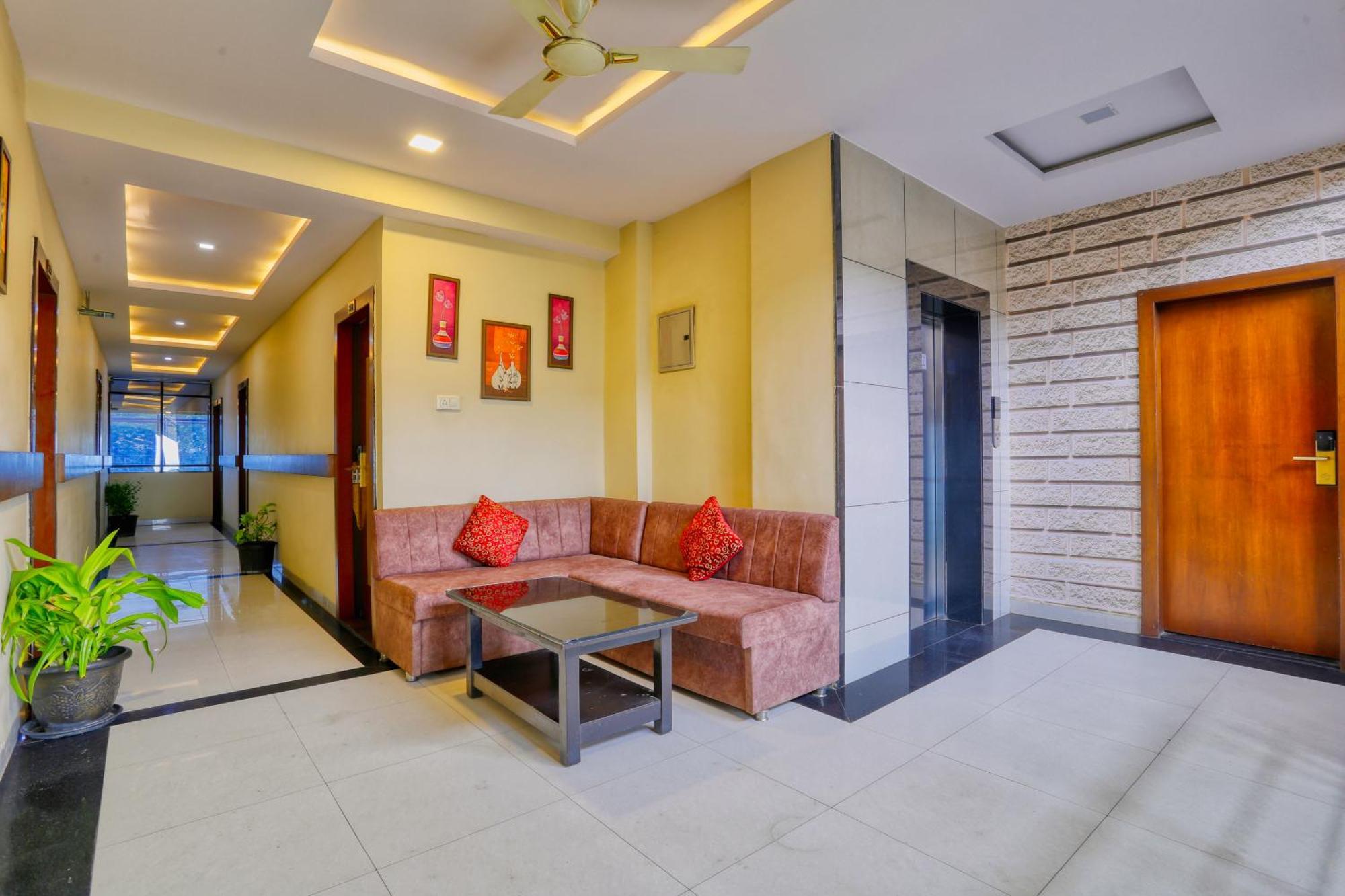 The Ashoka Hotel Indore Eksteriør billede