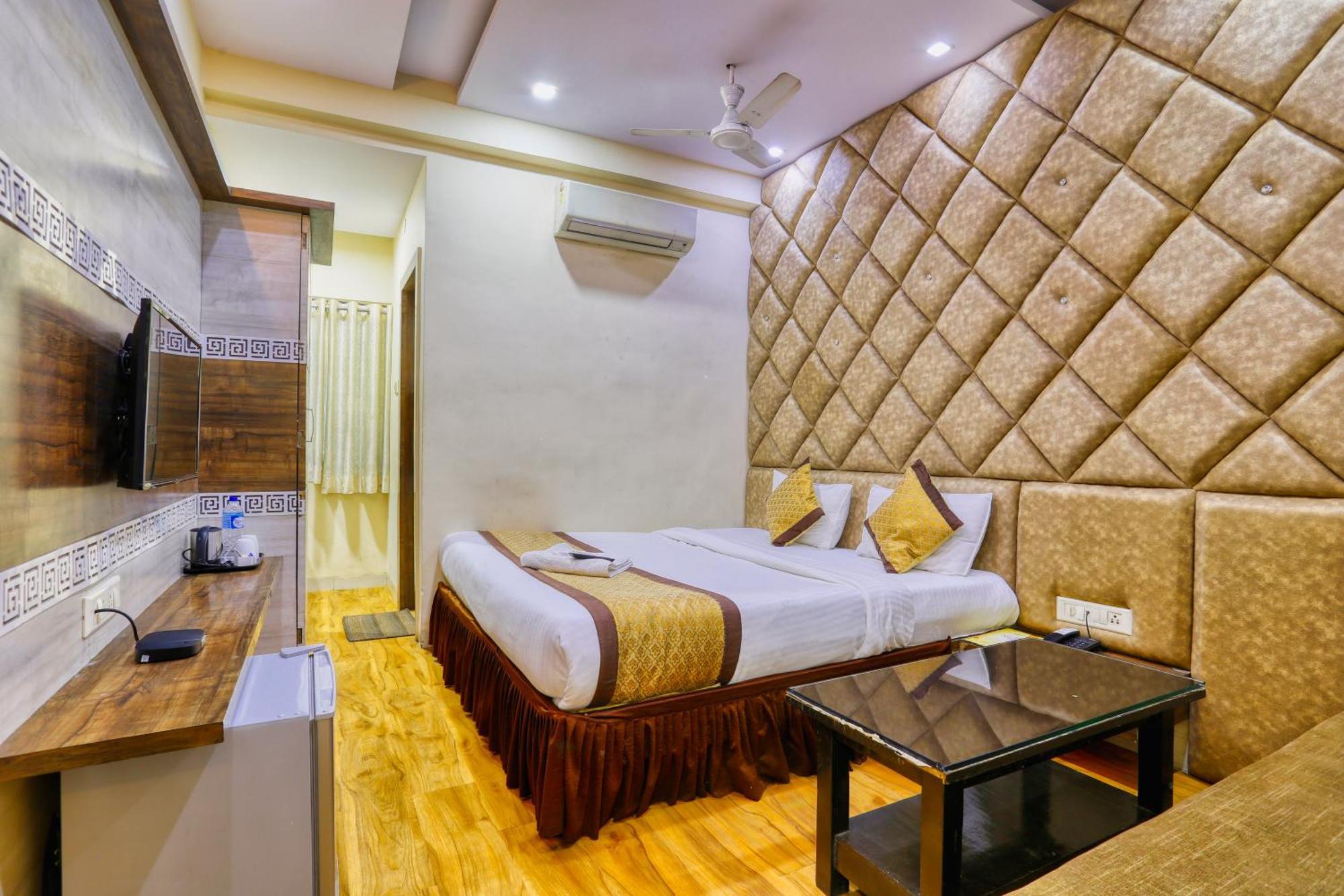 The Ashoka Hotel Indore Eksteriør billede