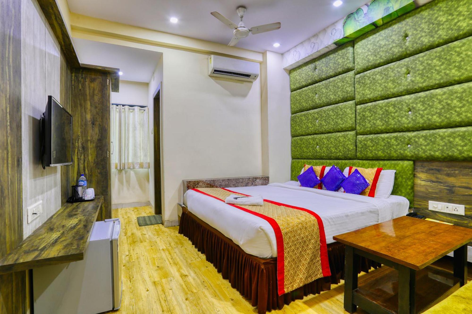 The Ashoka Hotel Indore Eksteriør billede