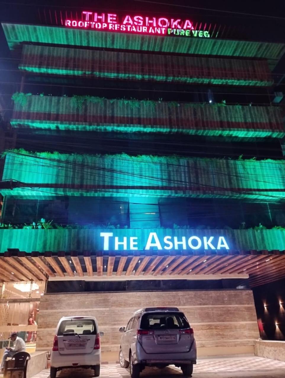 The Ashoka Hotel Indore Eksteriør billede